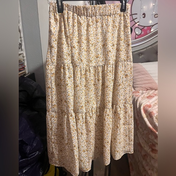 Dazy Dresses & Skirts - Dazy Yellow Floral High Waist Tiered Maxi Skirt Women's XL